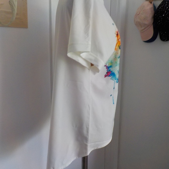 NEW Abstract Flower Tee Top - Picture 4 of 7